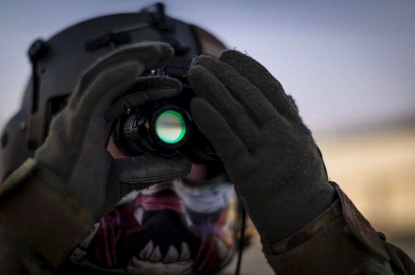 In the U.S., night vision scopes legality is clear: ownership and use require no special license or permit. However, exporting night vision devices without proper authorization constitutes a violation due to potential military applications.