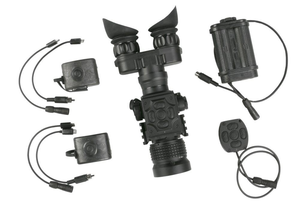 Overview of products included with thermal binoculars